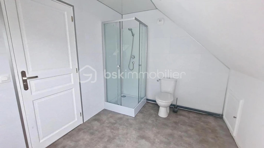 MDx80pkA98gbUh7Y9VL3sq1aQz6Oeo4qsrkzwIiO.jpg