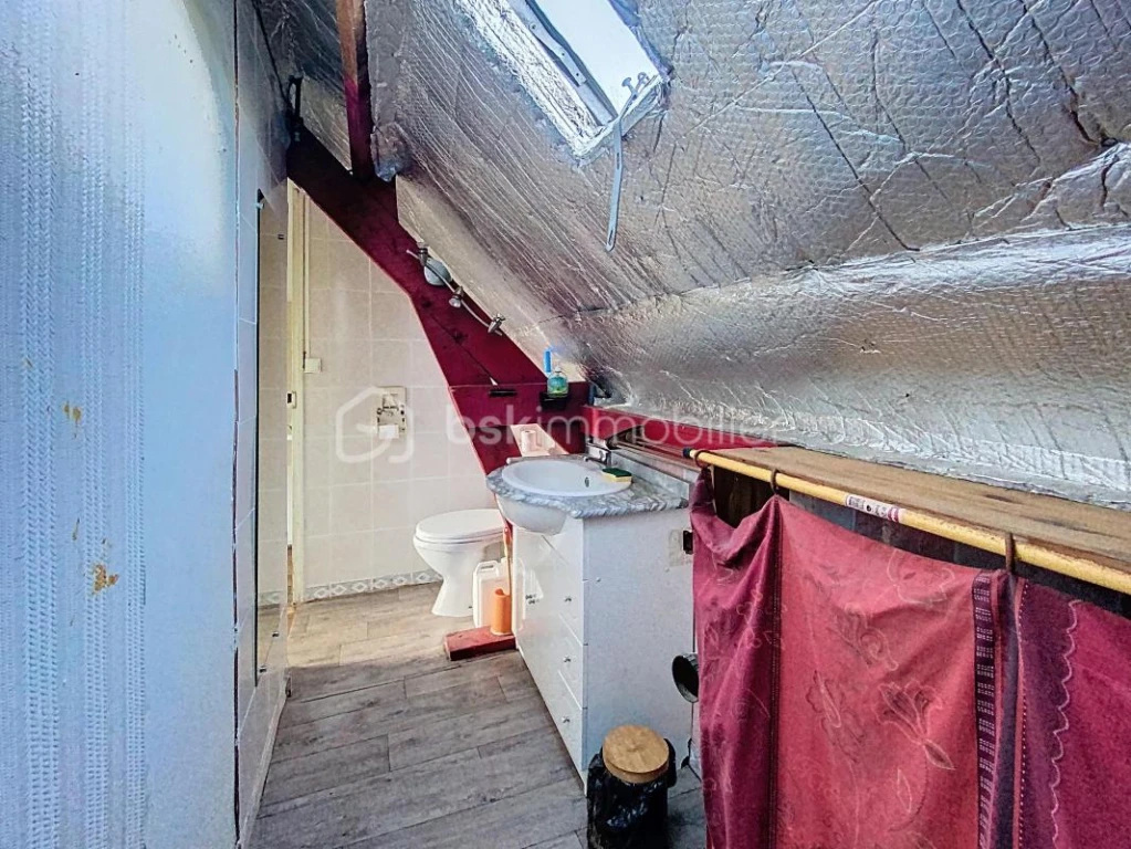 dbsC0STjBj7IJje2oB8eiJ0aG4N4lM45ET518XRB.jpg