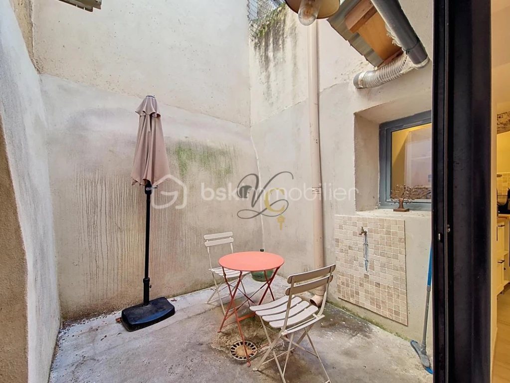 OUX5erouPLiZLRF1Qo4eq4SXwfZy6vwcWpq2T9dJ.jpg