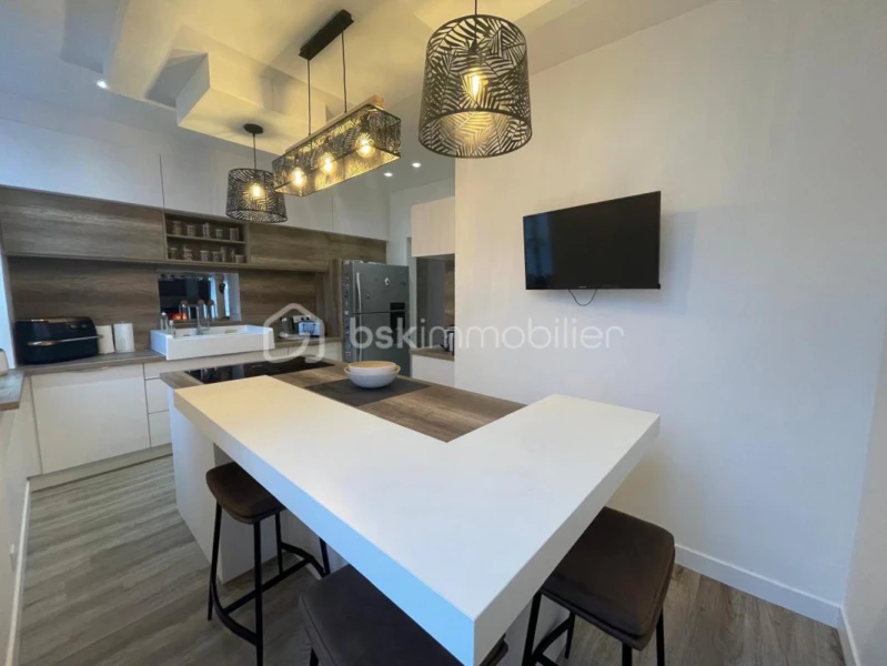 D8qahPNKwZP7BNfBmCwMqZCyLwh6KWfVythWVCPh.jpg