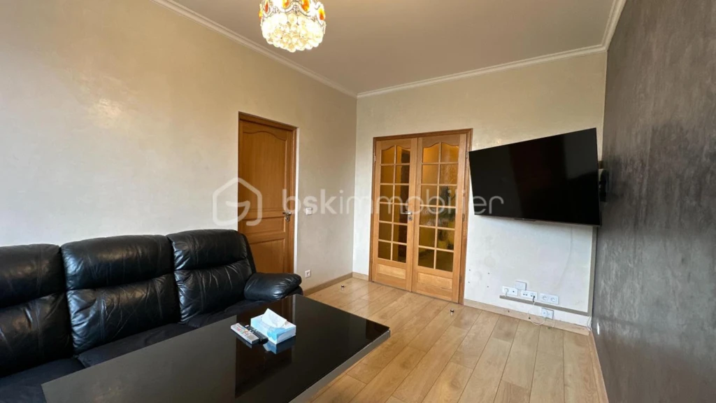 5bu82VPoGYHMzPkXYMxjX2T9oeauBOWrlgSCOzUV.jpg