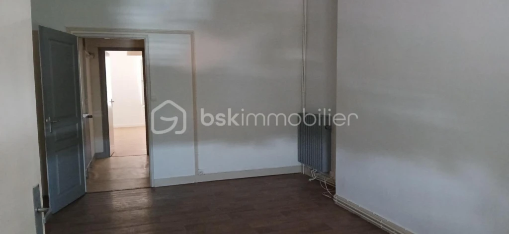 tv4T5hKi0AS6ZU8ocNfEigTz1j6t4jgwKbcOqEf1.jpg