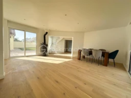 w3iezeUXWWuDLUCWMPpSsGxgGeYRg59JxIGmjJMK.jpg