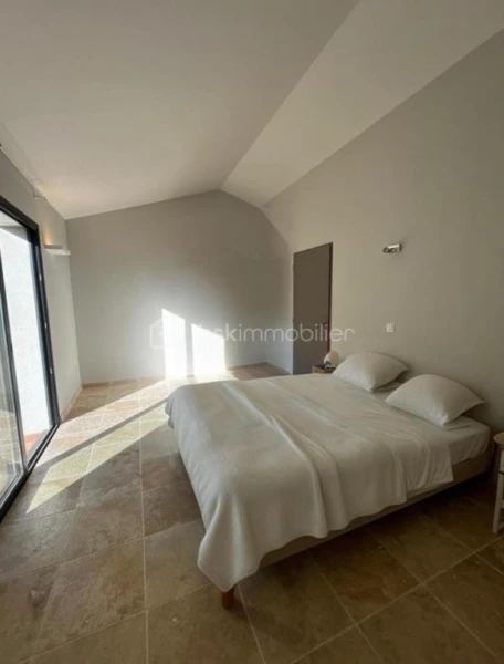 vJl2xAZEH3s7jmuWd1GageizodY8ND2QgIP809Km.jpg