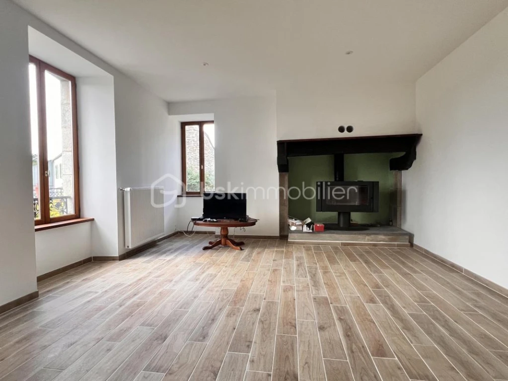 bxYVIqF218339qYQLt3ykADB9MM6Xo5tPJqwX0RL.jpg