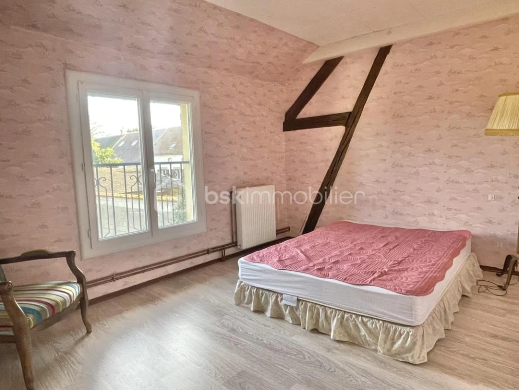 EUHD3x7VAYAJN4LlW0JTdUCf2Z2igl1ltEgcENLJ.jpg