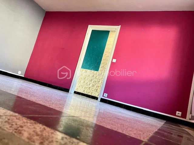 EioiSUlzv3zaXVUTbIrA12jCbX8fLG7HHYTMpR5p.jpg