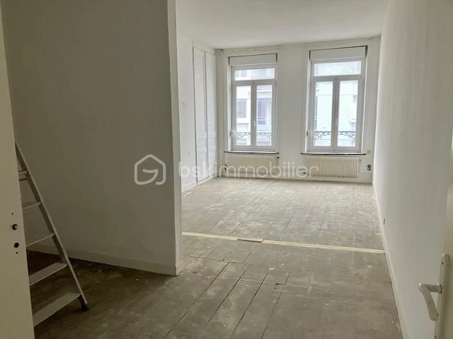 WJ32YpCUZ6baBpzC5SuoUTxDzUGluxe9KzAlqade.jpg