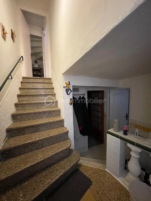 glYbrgUkzddSSVEtLo7i8GZiWxUThDTWR1GIKmvb.jpg