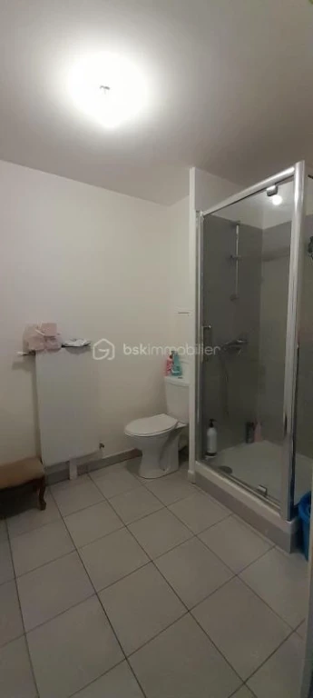 qOWtUeX3QILMJgdM2TAwIG9ruDrEEeXqf8sUPMBp.jpg