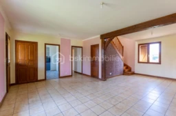 nM1JvY2guGgUEFopxAWrPqElc0YWQ5hE3rS533hK.jpg