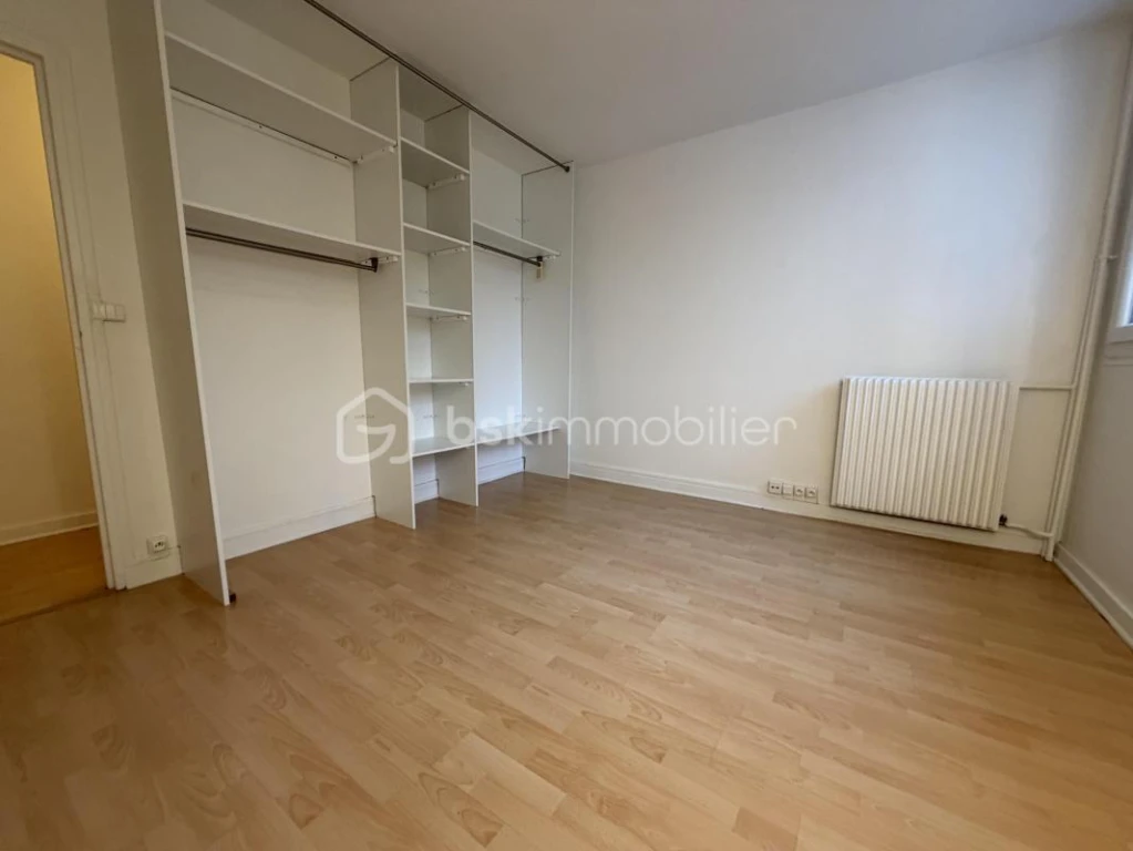 57KK7LR2CzTm5906wzJQiSYstF5vyeRhr58TB5Gl.jpg