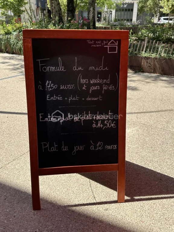 4zyMV2F7q13ESOvBtJ0ItCmk2TLpZ6LPC0o3ZqIn.jpg