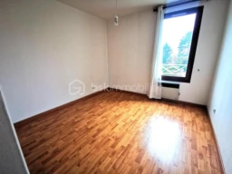 771kXj25GrbLSwuBZ3cxGz3bR8LWgSRlOg6dlLzX.jpg