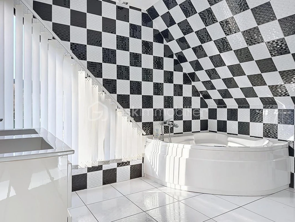 XNWrChlNQrrcQ73v153yAvCRsDfqRHGVzBOq5nl7.jpg