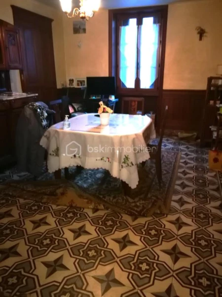 9nUa2boGIikIriK9lxsEFXhxj4stfov2WKfrxnlS.jpg