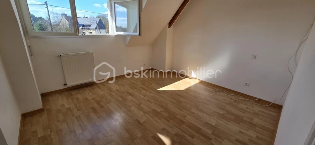 4dg5VSM9GPVSv4kRVWG019TmPPR5PpLqgihlINgj.jpg
