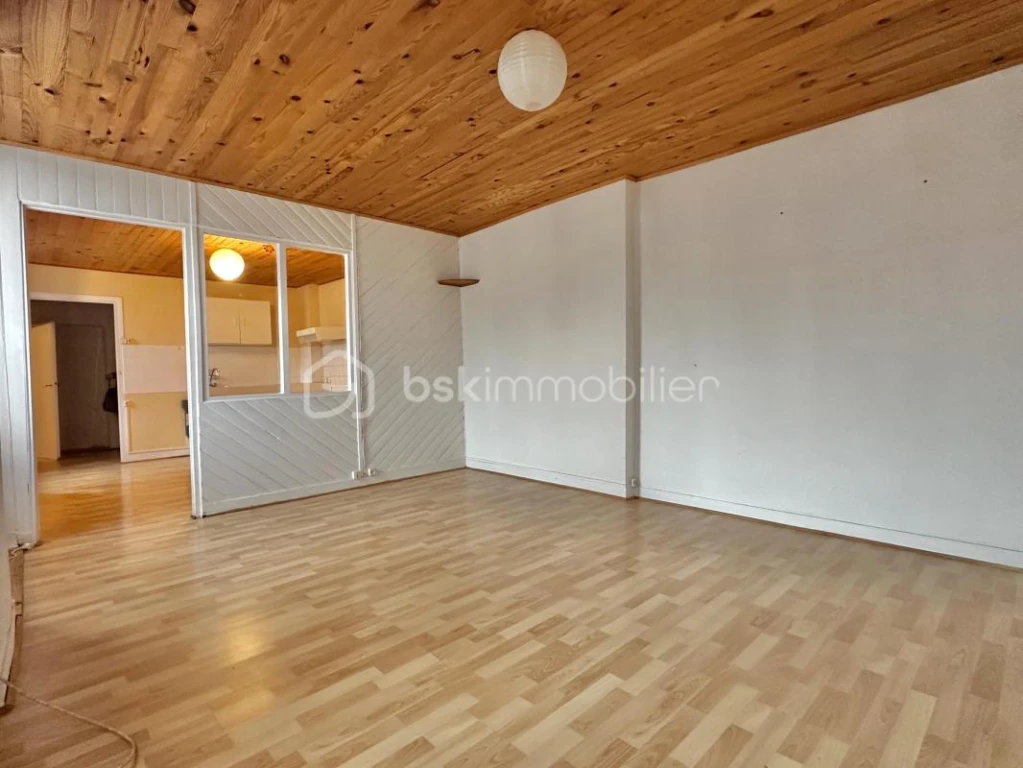 VOyZZ10zl8uIUoeYM5vRDJm7juB3zc3L5xpZKeAT.jpg