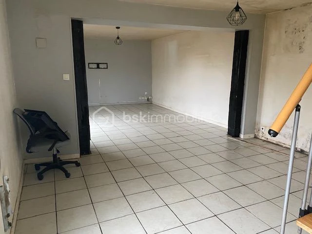 jmx8k8iCkHCHMYzIGoqugUvS0HDzkGZXxsIVajmC.jpg