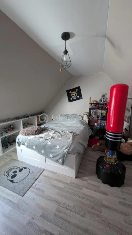 CfH9GTLwPV1UTxAlXk4ZQSFFJ5G3S2G3YwwzOuoi.jpg