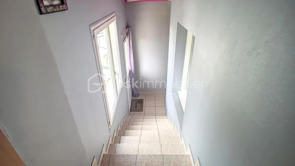 JLQukl0gaHIh65zCZmI4td1dhxqKcgdWaClH8bKt.jpg