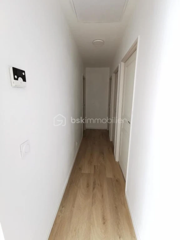j0gUn5zb0EUWzVpEZ3V5wUFYsPQOK4fdzWawcrnx.jpg