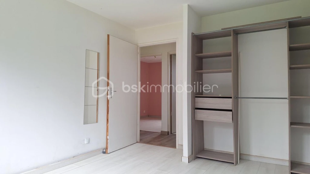 EObD8iiKLeYKcx2KhHfClsGkUTU2h5xJj4X60Yft.jpg