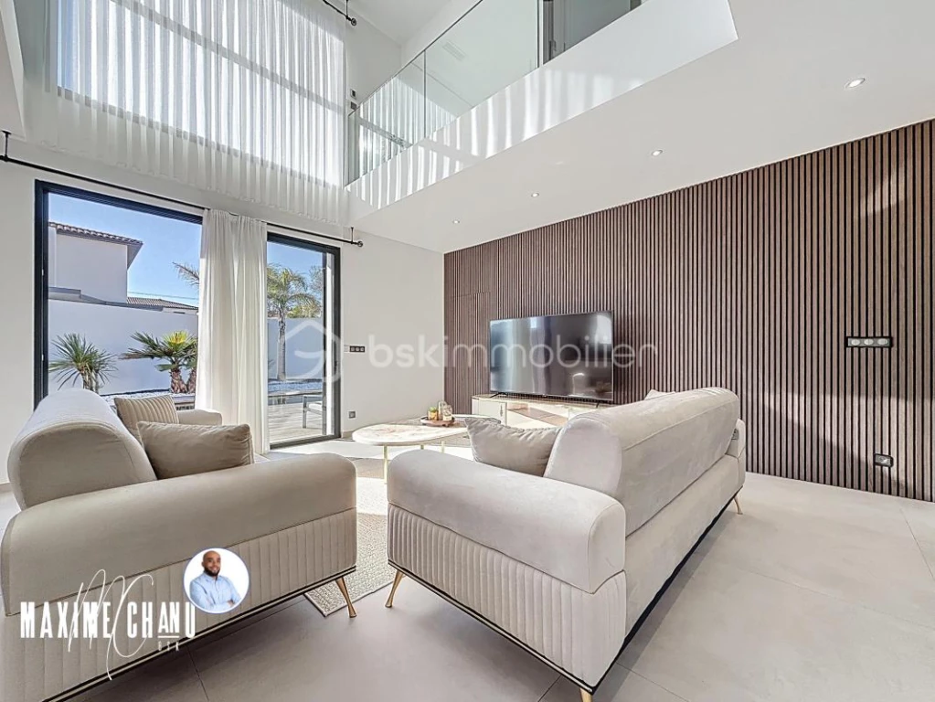 LNloqdmo5BLTrVRpQRjOUSEReJvOPQuDaRirc3hR.jpg