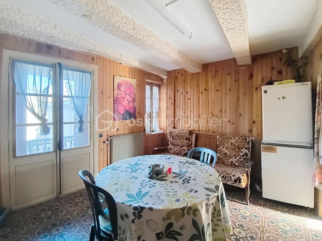 SeWcQxTy4rtNGAR9aIx91pO3dtEU6uqClOhKYE10.jpg