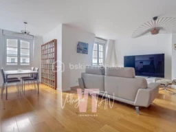 2dozEQYGHG6EVCQ8eysxg7R8VYuX2FuZkrWK50uL.jpg