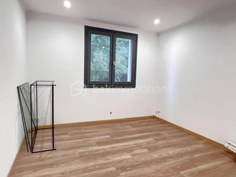 B6L9fJBOEjTMyzO7UsUBV5WJcH81DDkOqNb4UwPT.jpg