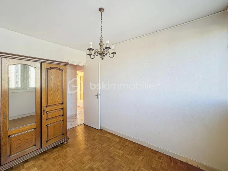 euvmmHe760zubXUtifUxFTVFhOMhyij7jTz8htuS.jpg