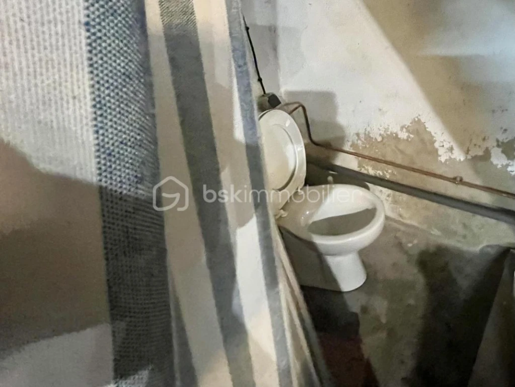 3Fq3jsz860hlwSlL7HghYWAoU3h0qe3gliFgKwqU.jpg