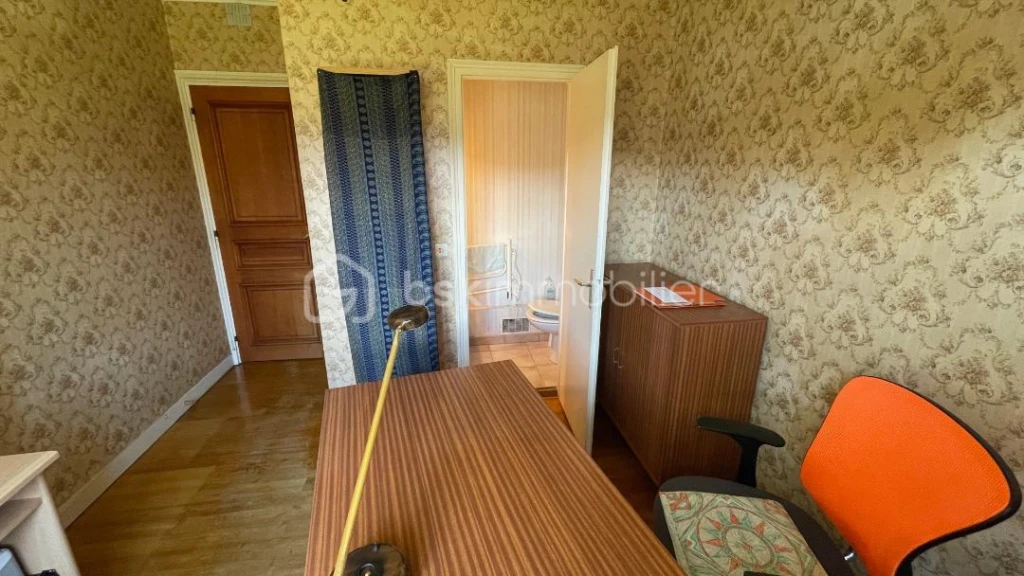 lN80vav0cqmO99bIEgoTYI8qJ7ZyenGIefFd9bxU.jpg