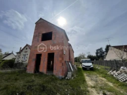 iItueqAEBIoVELiETs3Gr7UzORVpZ30QR8Gbmf3p.jpg