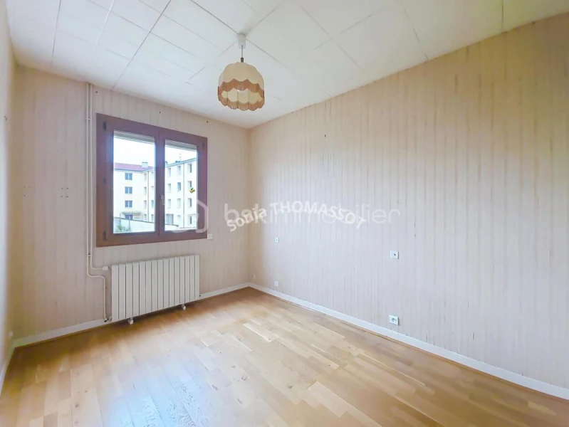 RQgGik8KyuhrA5I6SMZFYm4USQyGcX00LHfqV8EW.jpg