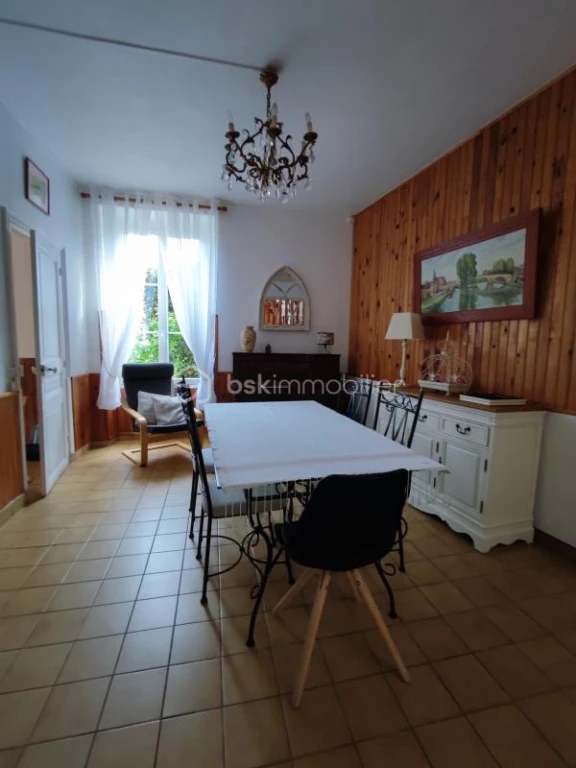 57uZuNJPEoiYjyZk9mFEJd4UR4UIuCVv1qso8Tne.jpg