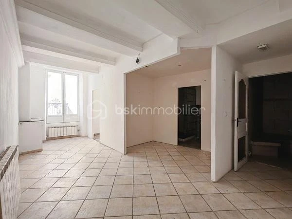 B8AXOpNn90sK6leJ7vKYBfRqCMzNvouKwPFzqCWx.jpg