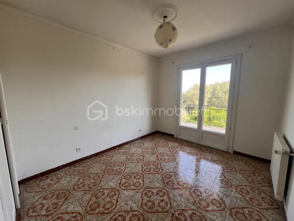 OQ5OrZUBC5mNE4HrojrqB8tgDurUXDe7PyNUVfz5.jpg