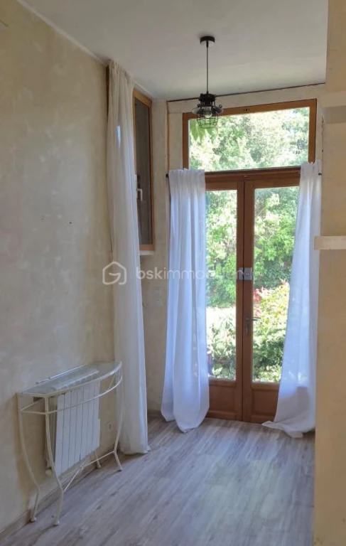 DS727atUAD65dEFRovj1fu2ouQUTZTSPydx10OFa.jpg