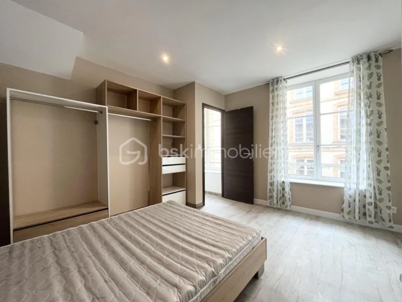 iMRJUPpjoxfDV8O9xnbCG7gbZllvpX43zRmyIRfS.jpg