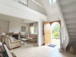oxg1oQExMBurLBZujGWgcBJ4S356pnma8sYOujXI.jpg