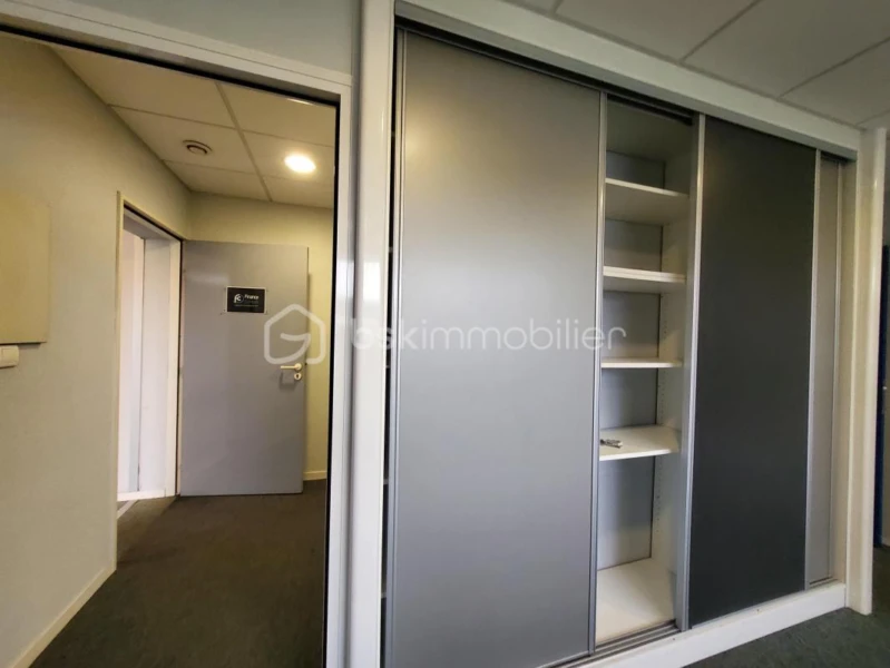 Apiv1pwA6TtLCq3aOKYblHdYw9oGVer7WA01TZN5.jpg