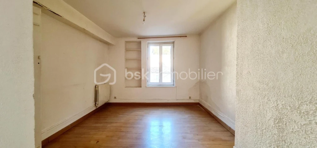 sp5Pj2IJ9rWM1hArPyCK2zVnVQoSPs1QsuSWo4WN.jpg