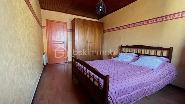 41UNsKYQTiUsiHo5goOz9Cl8zOkNEZd0kmQDTt6V.jpg