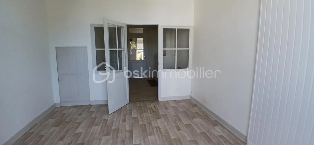 6IeDXbCx06DqWnKauGhZJ83hV1TZhEcYdbM00kJl.jpg