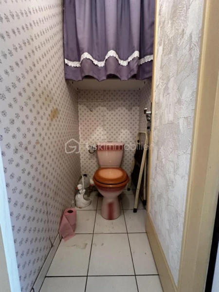 tNzBOkcZdShj28STGGxQwDoYpX2fQtf1Y8mzGtgX.jpg
