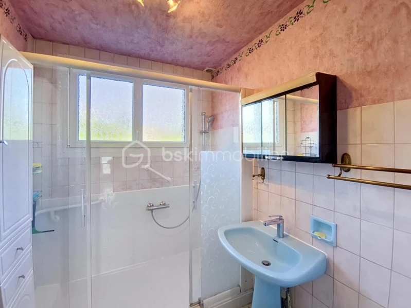 wU0X0KvbN1IdX103SipvmSFkN6pURpyS6FRjTB6C.jpg
