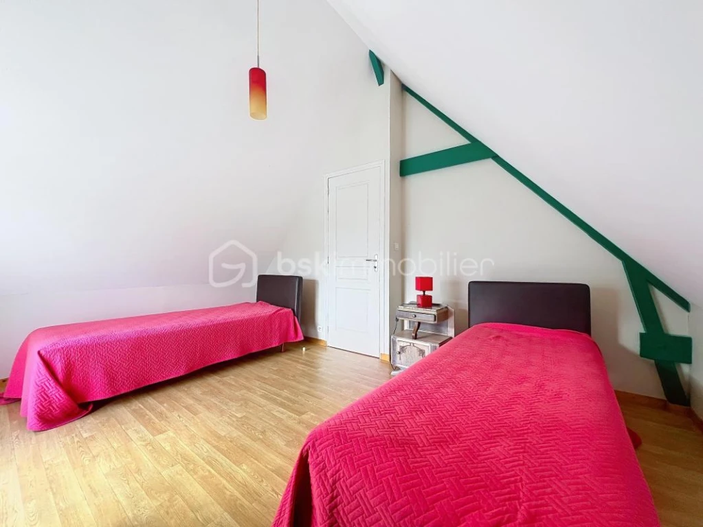 MhkUjqNPEKpnE3OXjpWTIce3Q8s6yUGKEEP8Vyeg.jpg