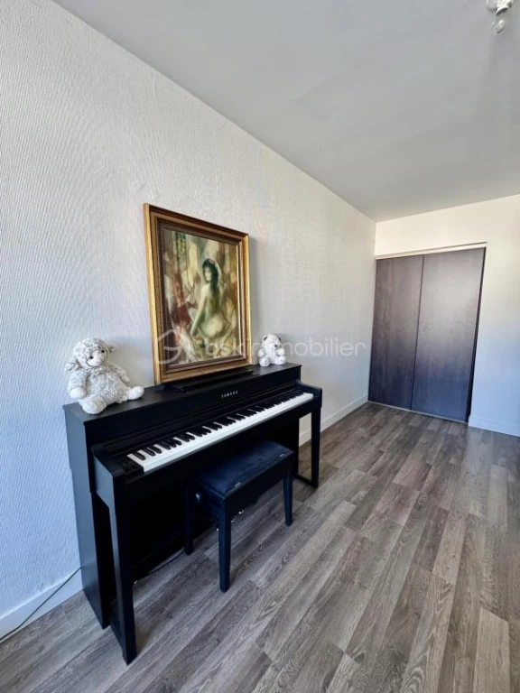 vTItWgOmuVikkh0HK2oxB6mYGqjbsmhENzaVzxw9.jpg